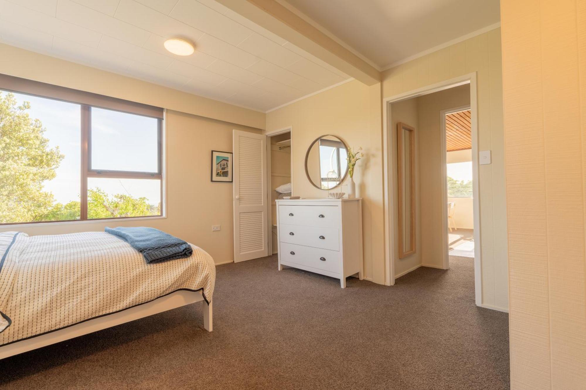 Cosy Unit With Incredible Views & Sky Tv Villa Whanganui Exterior photo
